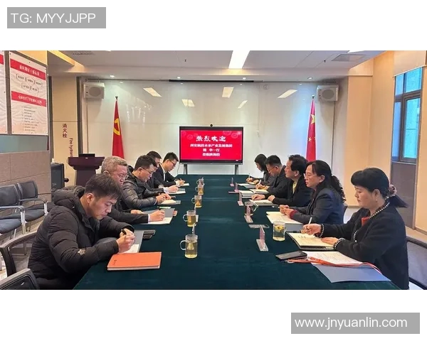 陆姓足球明星的辉煌历程与成就探讨